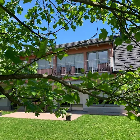 Apple Garden **** * Bled