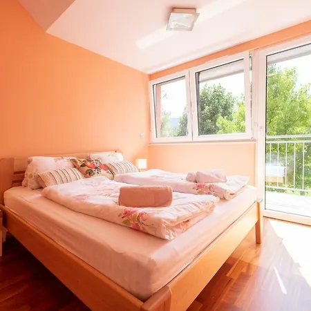 Apartment Apple Garden **** Bled