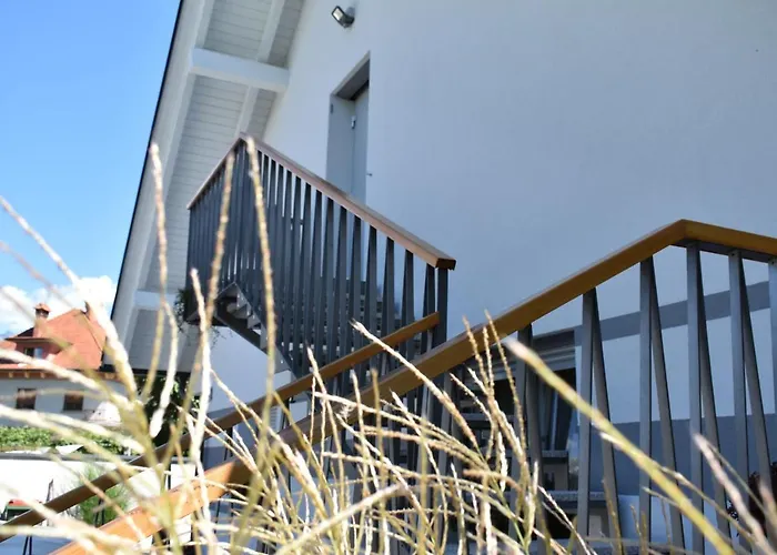 Apple Garden **** アパート *