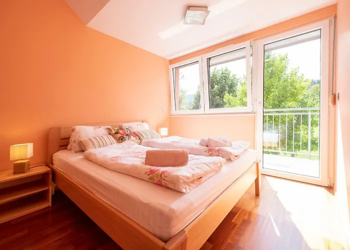 アパート Apple Garden **** ブレッド