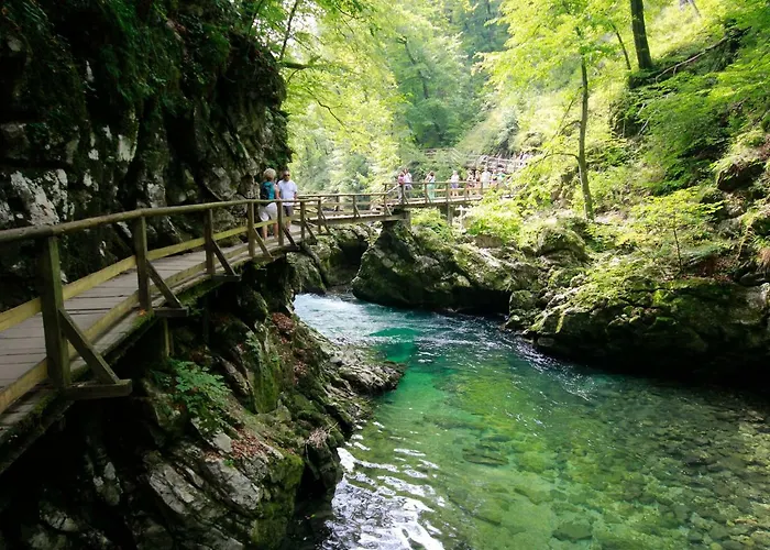 Apple Garden **** アパート *